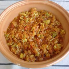 A picture of Chakalaka with broccoli and cauliflower.