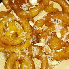 A picture of Maida or suji instant jalebi.