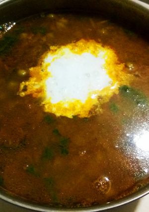 क्रीमी मटर ग्रेवी (Creamy matar gravy recipe in hindi) रेसिपी मुख्य फोटो