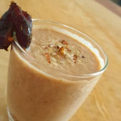A picture of Dates and Almond Milkshake.
