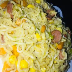 A picture of Noodles.