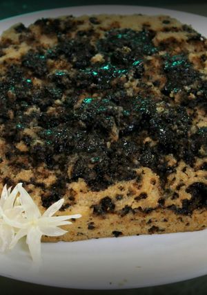 A picture of Choco crumble cake.
