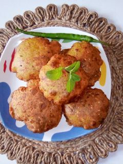 शीळ्या पोळीच्या पुऱ्या रेसिपी चे मुख्य फोटो