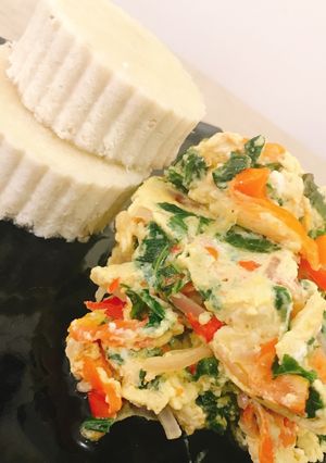A picture of Vegetable omelette and boiled yam.