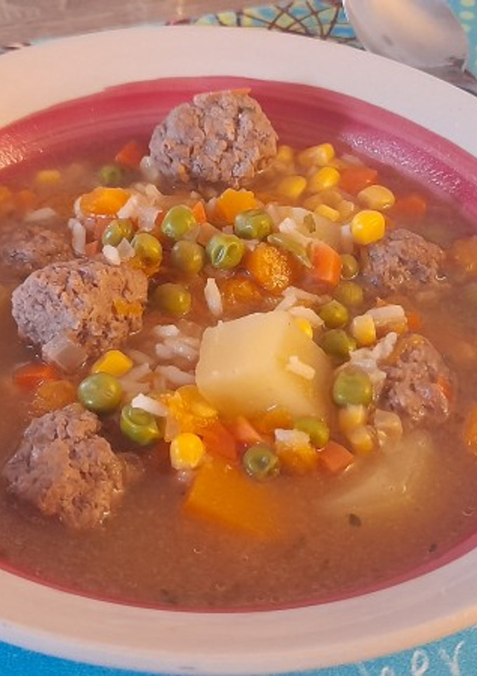 Una foto de Carbonada de albóndigas