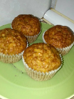 Una foto de Muffins de manzana y zanahoria