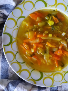 Una foto de Sopa Juliana vegetariana
