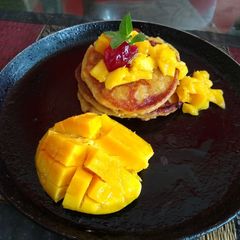 A picture of Mango pancakes.