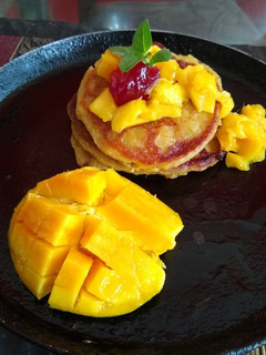A picture of Mango pancakes.