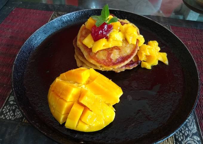 Mango pancakes