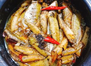 Hình của món Cá bống kho tiêu.
