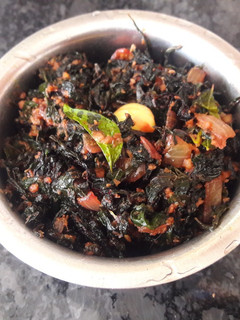 தண்டு கீரை பொறியல் (Thandu keerai poriyal recipe in tamil) செய்முறை முக்கிய புகைப்படம்