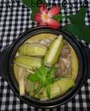 Dựng heo hầm chuối chát