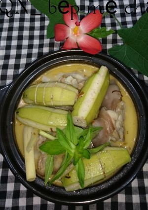 Hình của món Dựng heo hầm chuối chát.