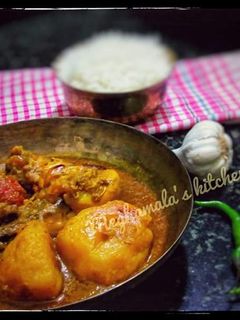 আলু দিয়ে চিকেনের ঝোল (alu diye chickener jhol recipe in Bengali) রেসিপির প্রধান ছবি