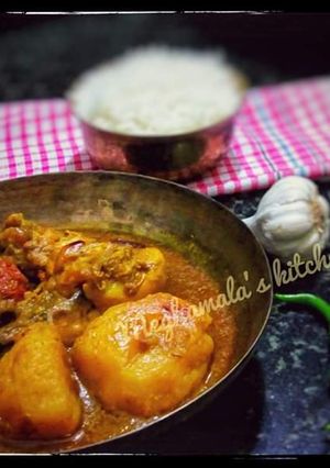 আলু দিয়ে চিকেনের ঝোল (alu diye chickener jhol recipe in Bengali) রেসিপির প্রধান ছবি