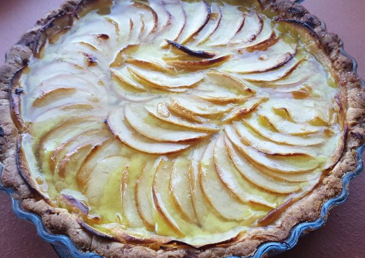 Crostata di farro con crema pasticcera e mele! #senza #senzauova