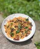 ข้าวผัดน้ำพริกนรกหมูทอด