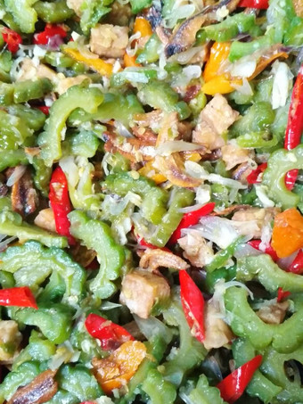 Cara Gampang Menyiapkan Tumis Pare Teri Pedes Mampus 🌶, Enak Banget