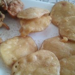Aloo pakoray A picture of Aloo pakoray.
