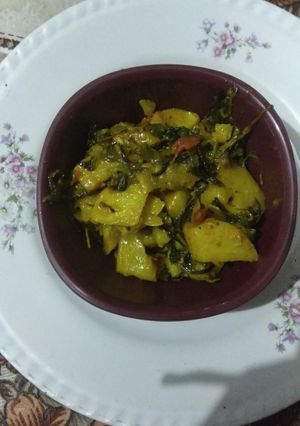 A picture of Aloo methi.