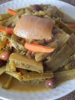 Una foto de Guiso de pollo con cardo!! receta extensa