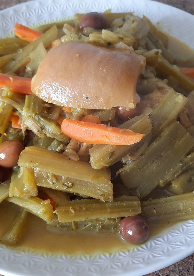 Una foto de Guiso de pollo con cardo!! receta extensa