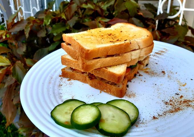 Pulled Chicken Sandwich