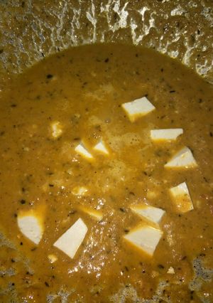 A picture of Navratri special cheese tomato.