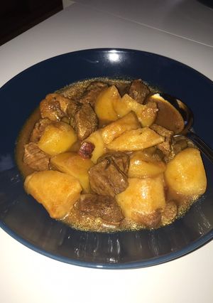 Una foto de Patatas con carne