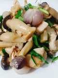 Thịt ức gà xào nấm