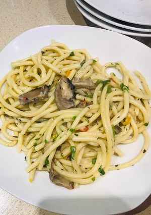 Una foto de Bucatini con Salsa de Champiñones...Fácil, Rápidos y Rico!