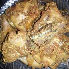 รูปของ Ayam Goreng Telur ala RM. Padang