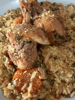 Una foto de Guiso de arroz con pollo