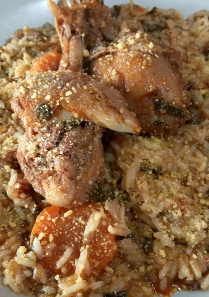 Una foto de Guiso de arroz con pollo