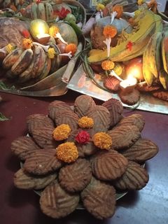 আটা ঠেকুয়া (Thekua recipe in bengali) রেসিপির প্রধান ছবি