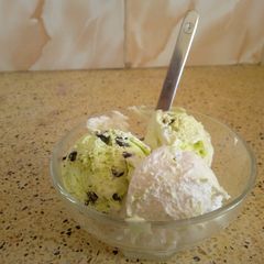 A picture of Chocomint icecream.