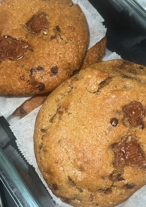 Hình của món (Ko máy trộn, ko lò nướng) New York Cookies Ngoài Giòn Trong Dai Ngập Ngụa Chocolate.