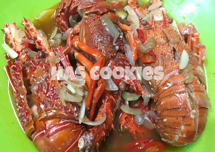 Cara Gampang Menyiapkan Lobster Saus Padang Anti Gagal