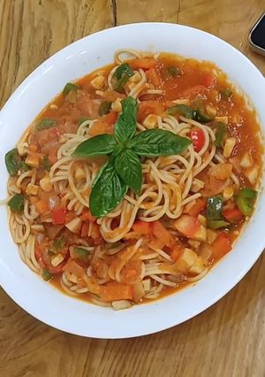 Hình của món Mỳ ý sốt cà chua chay.