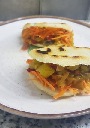 Una foto de Arepas rellenas de vegetales