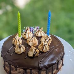 Chocolate chiffon cake A picture of Chocolate chiffon cake.