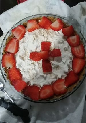 Una foto de Pay de maracuyá con merengue sin batidora eléctrica
