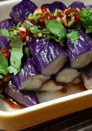 A picture of Chilled Eggplant with Garlic Sauce.