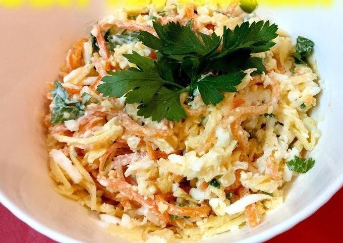 Салат на Новый год с корейской морковью, курицей, сыром и