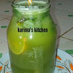 Green juice A picture of Green juice.