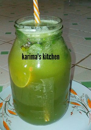 A picture of Green juice.