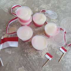 Puding Susu Kedelai Merah Putih-レシピのメイン写真