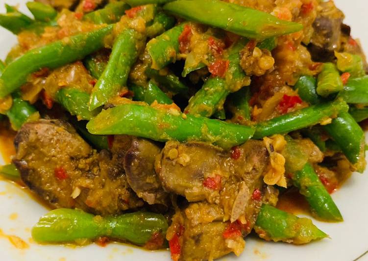 Tumis Buncis dan Ati Ampela Pedas
