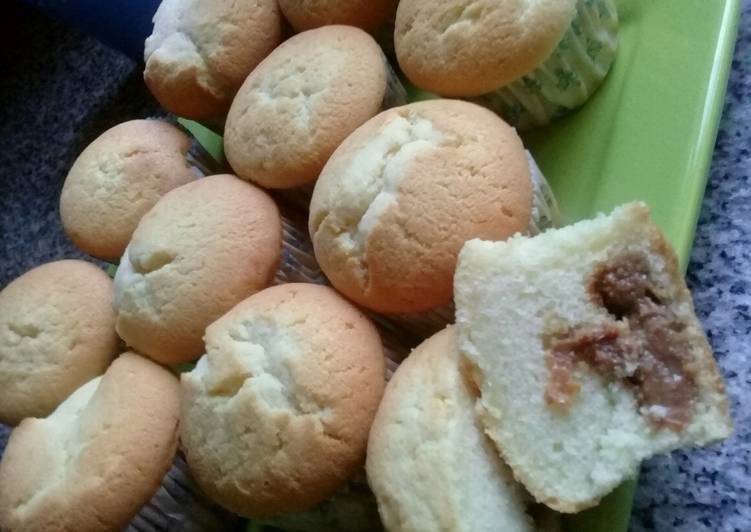 Cupcakes (rellenos con dulce de leche)